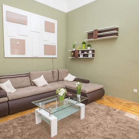 Novak Apartman Seghedin Exterior foto