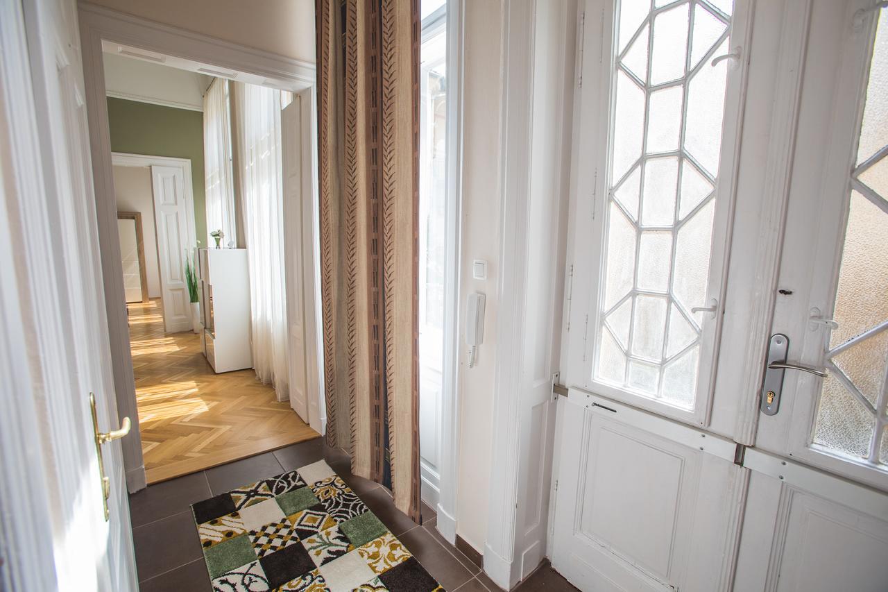 Novak Apartman Seghedin Exterior foto
