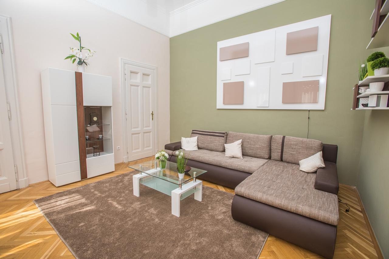 Novak Apartman Seghedin Exterior foto