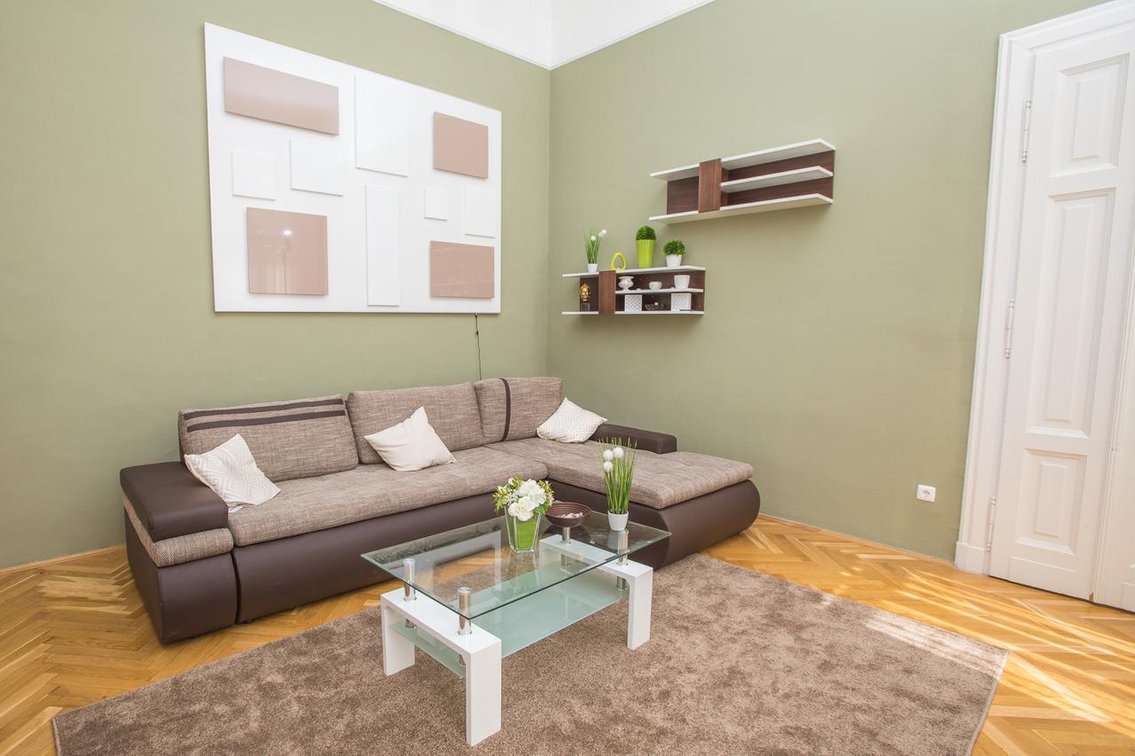 Novak Apartman Seghedin Exterior foto